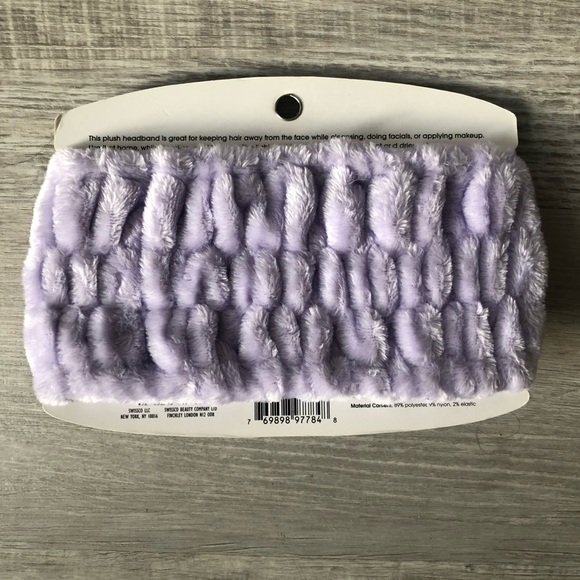 Plush cosmetic headband - Picture 2 of 6